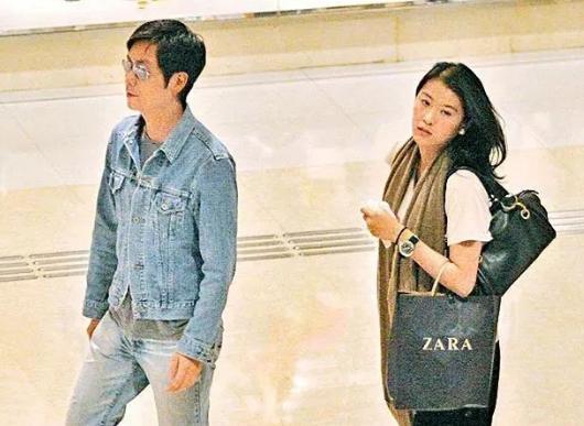 滥情的李思捷：30岁恋落选港姐，35岁被曝臀袭偷吃，马浚伟也怕他