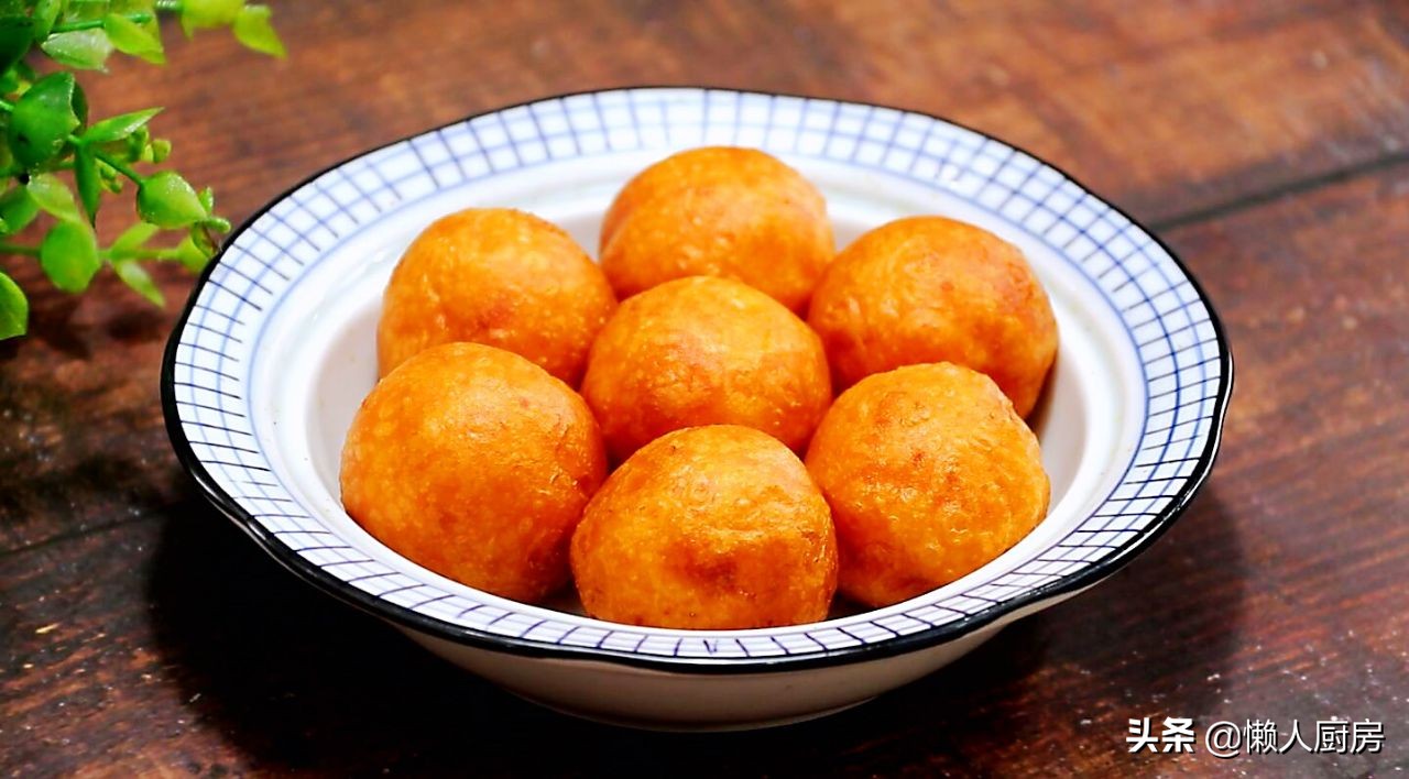 红薯丸子怎么和面好吃,红薯丸子油炸几分钟