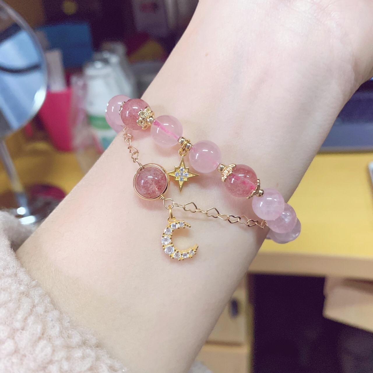 天然水晶石的价值,如何鉴别黄水晶和玻璃晶的区别