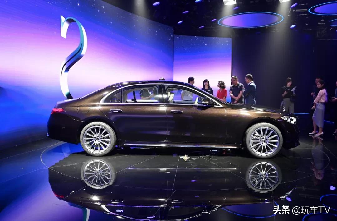 科技爆棚和极致简约奔驰和劳斯莱斯在想啥？