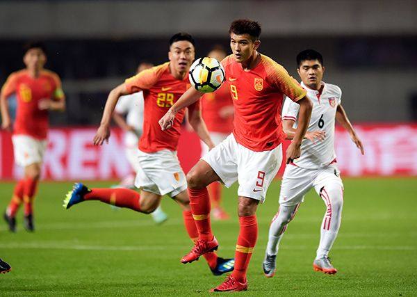 无球跑动很难吗,足球无球跑动的重要性