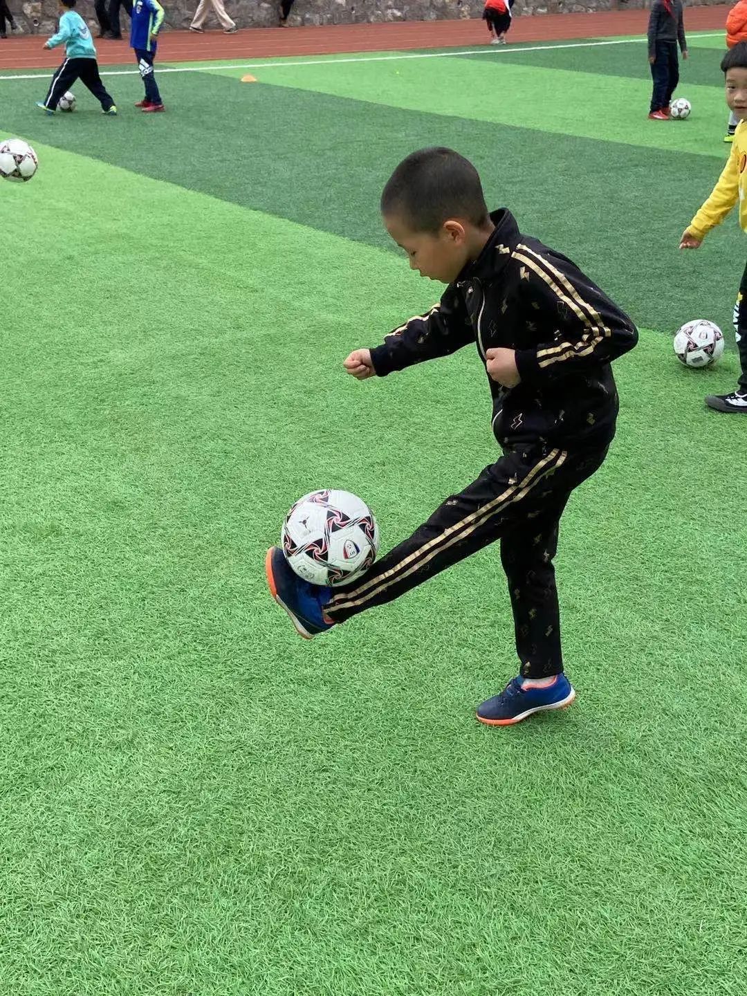 十个一运动主题内容,足球社团优秀社团事迹