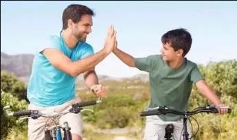 如何教育初中叛逆期孩子,女孩叛逆期怎么教育引导