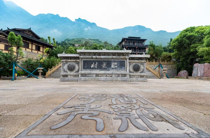 宜昌这个地方产美女，有一个大家都认识，现在还能让熊孩子涨知识