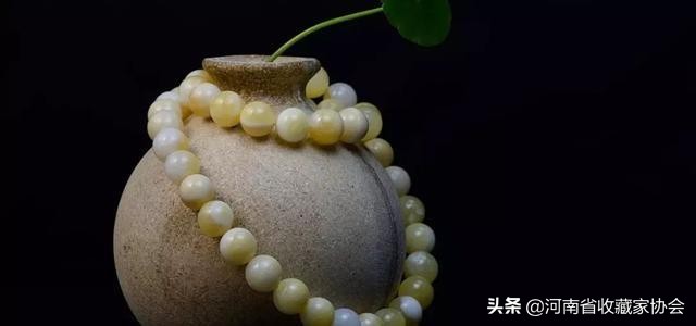 檀香木手串如何保养才能越来越亮,沉香手串如何保养这几点要牢记