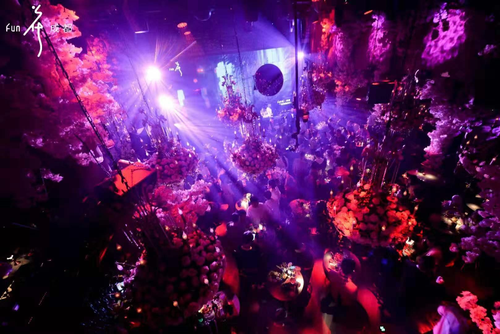 最浪漫的繁花酒吧,南京繁花酒吧