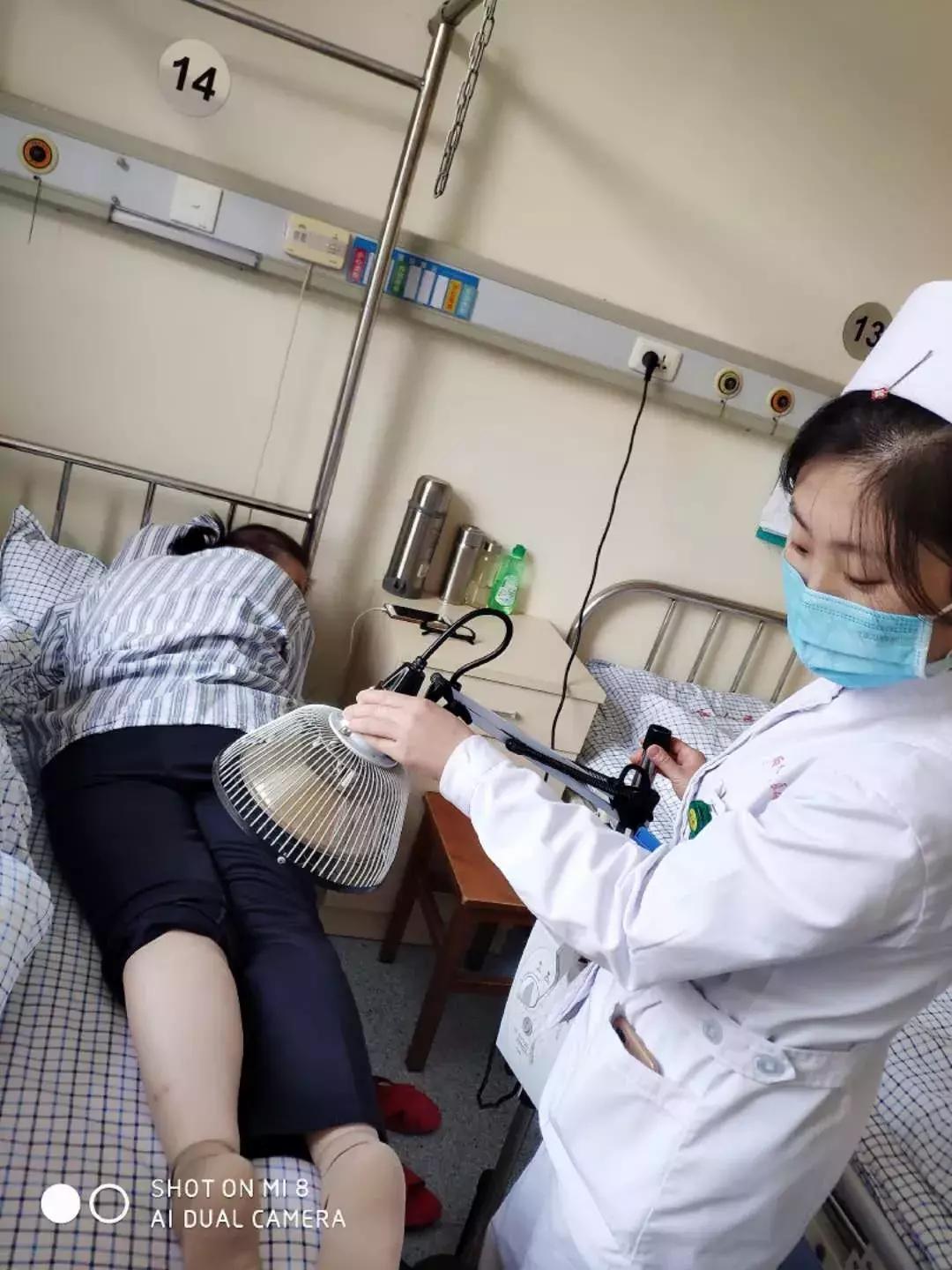 换膝盖关节手术有瘫痪风险吗,换膝手术可以百万医疗理赔吗