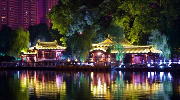 美丽的夜景旅游观光好去处,家门口公园景色真漂亮