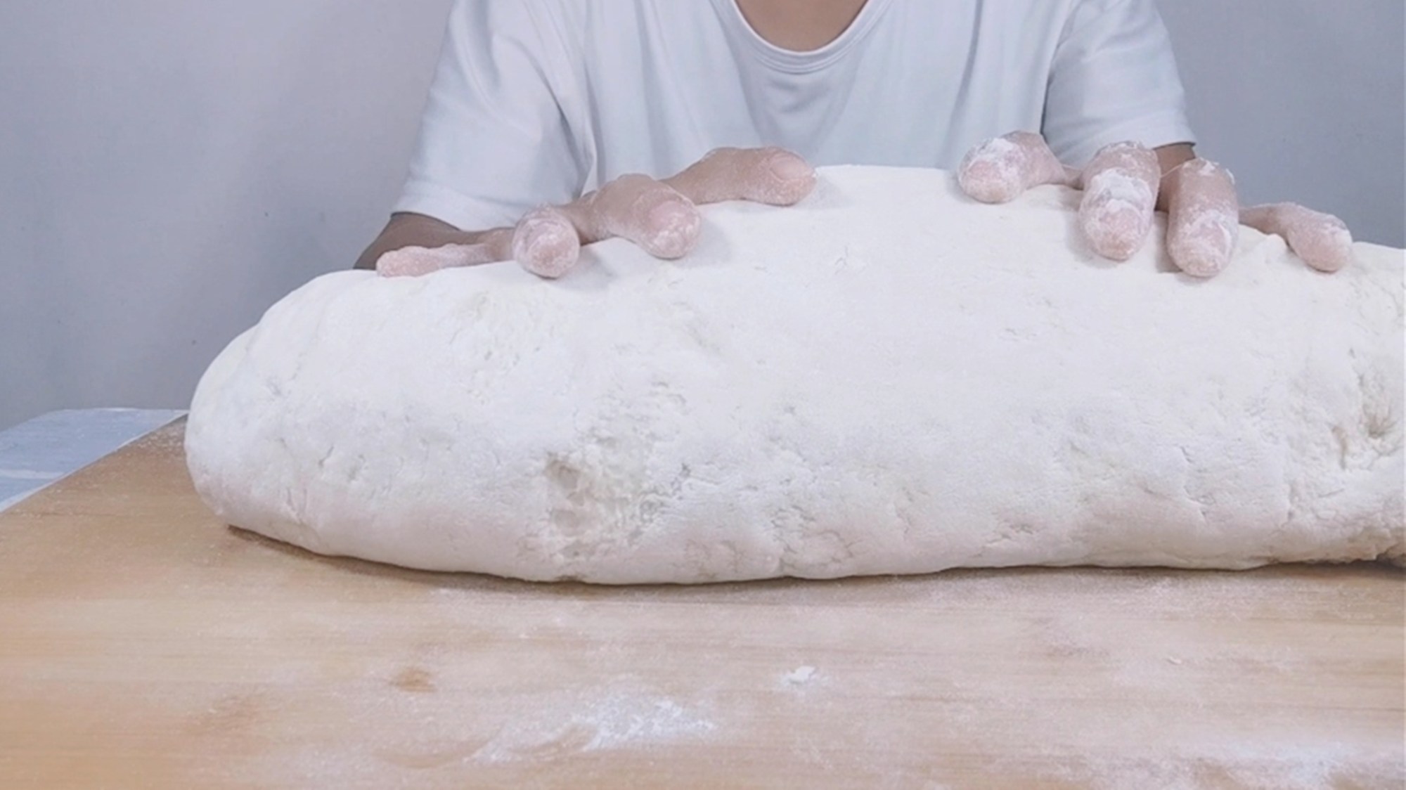 揉面团做饼手法,揉面团正宗做法