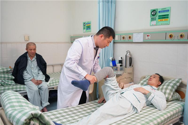 十八载坚守成就破茧蝶变,十八载风雨兼程再创辉煌