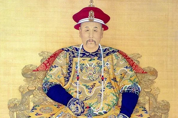 八旗旗主见到旗主磕头,满清八旗大旗主小旗主怎么区分