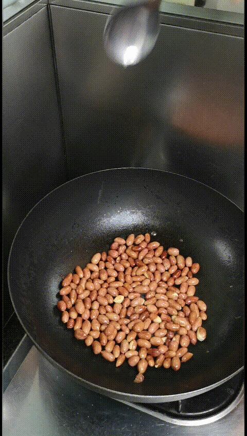 面包糠炸花生米怎么炸得酥脆,炸花生米家庭做法