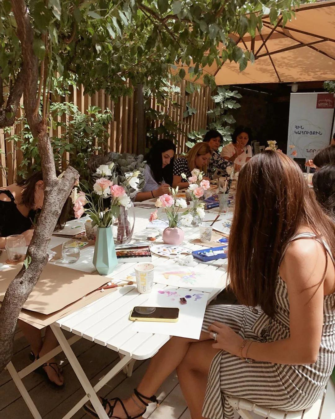 花卉墙绘,墙绘花卉色彩作品