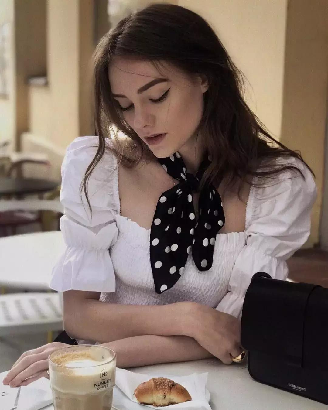 每次穿衣服感觉特别厚重,每次穿衣服的时候都觉得难受