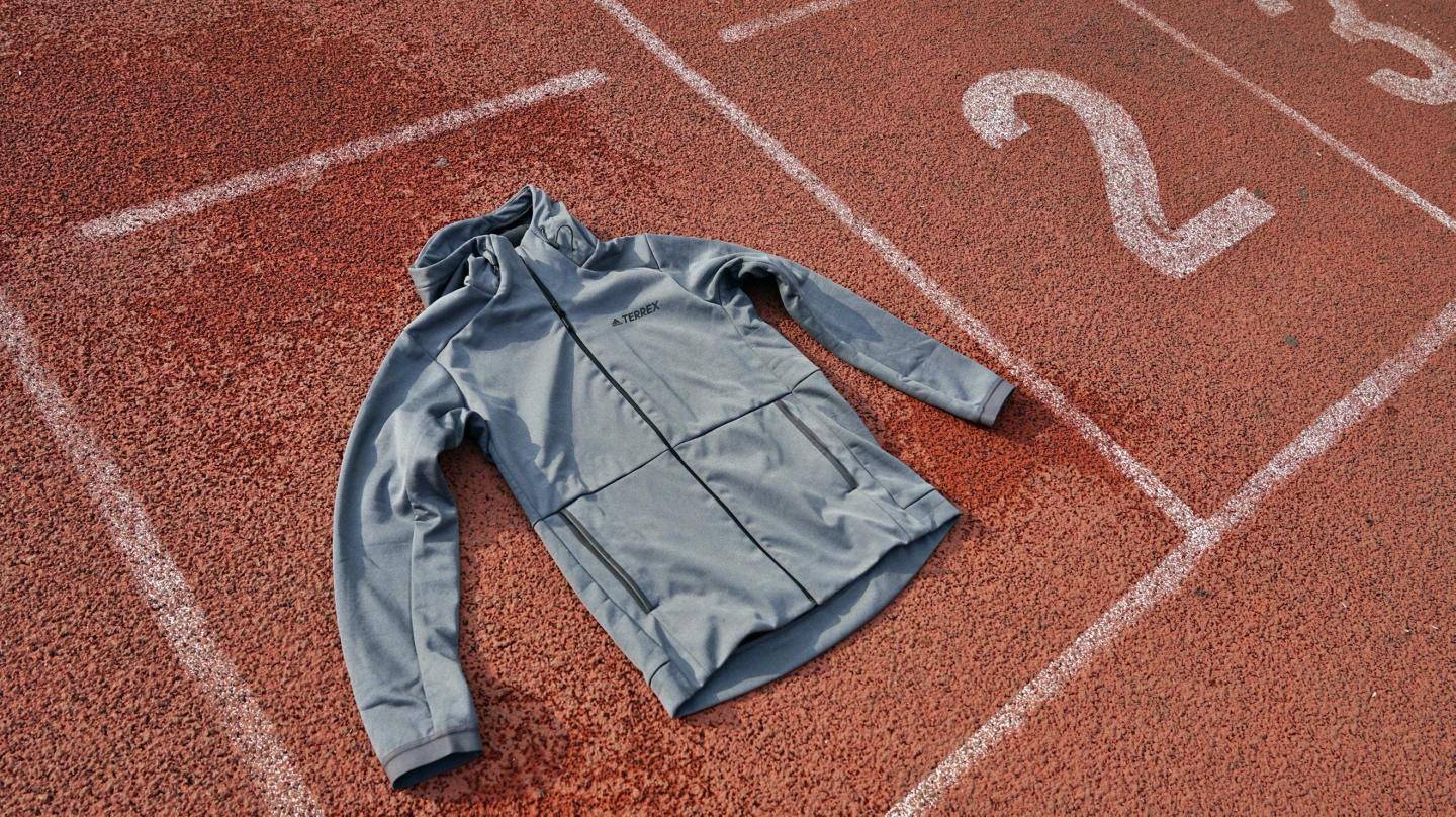 adidas连帽夹克男款白色,阿迪达斯terrex外套夹克