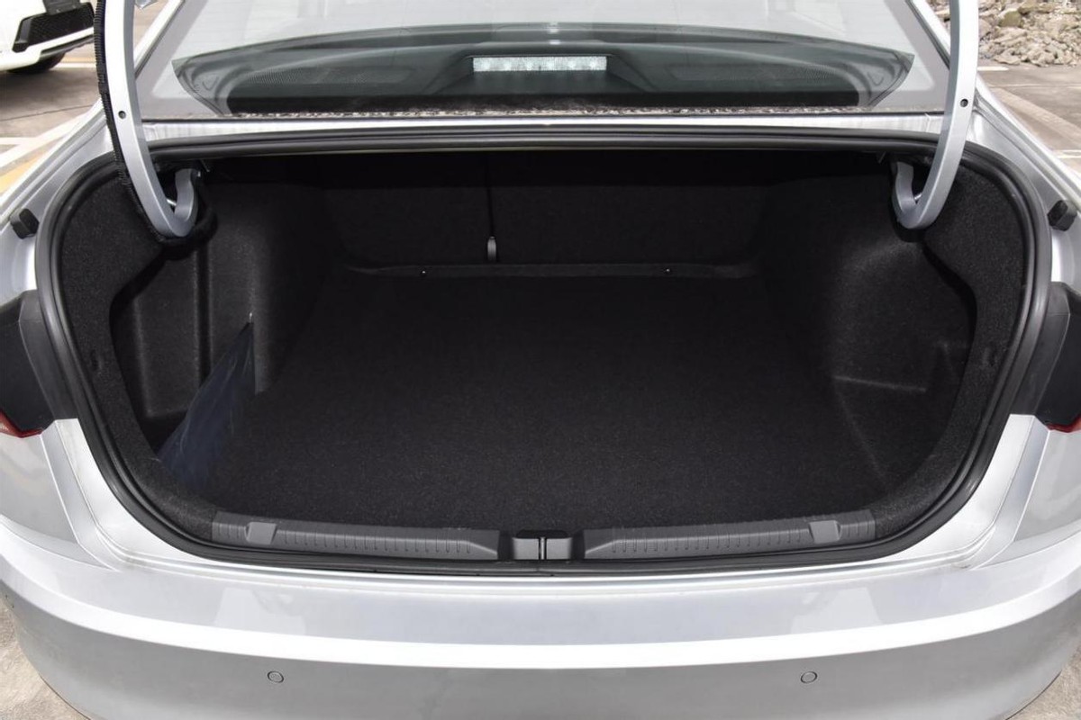 油耗只有5的车,宝来选哪款车性价比高及实用