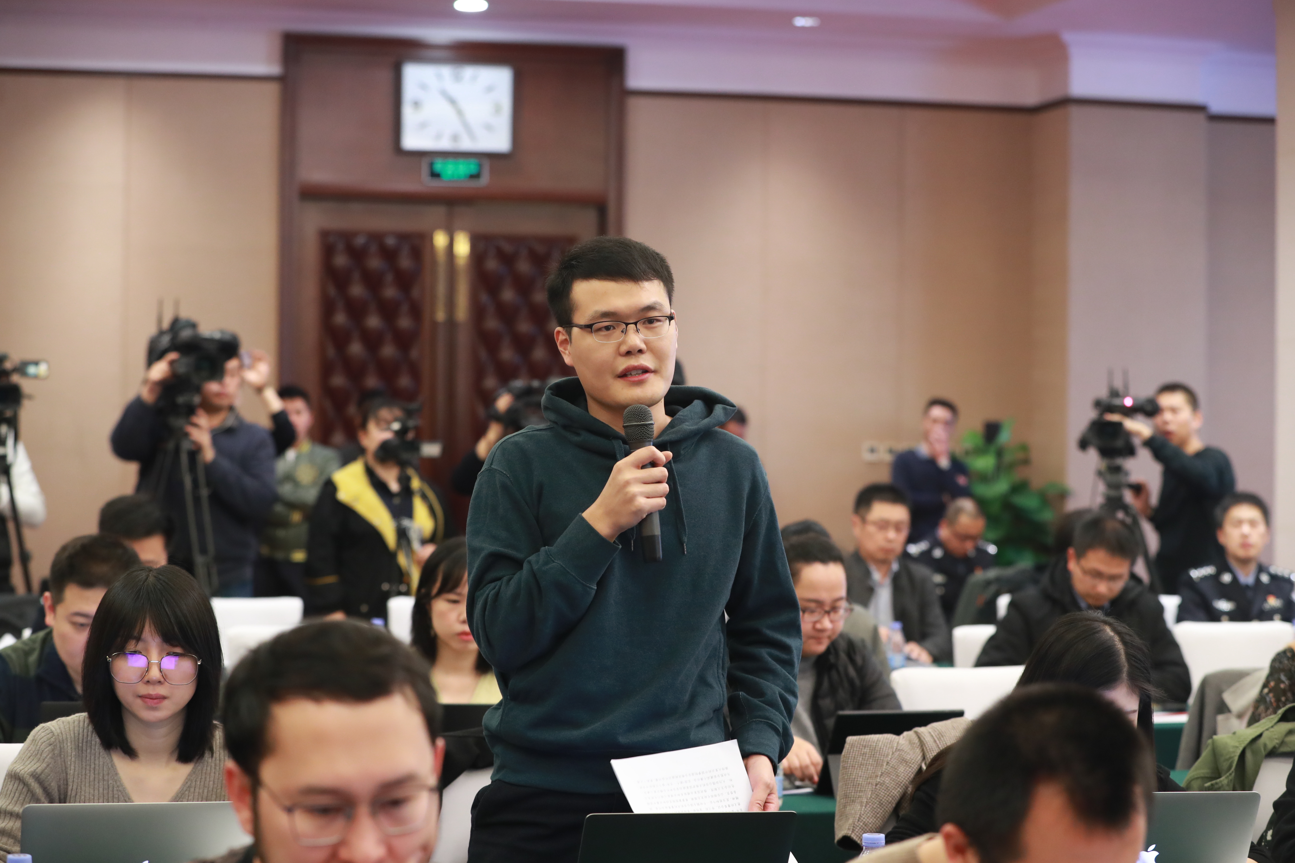 严厉打击涉网,公安打击涉网违法犯罪的意义