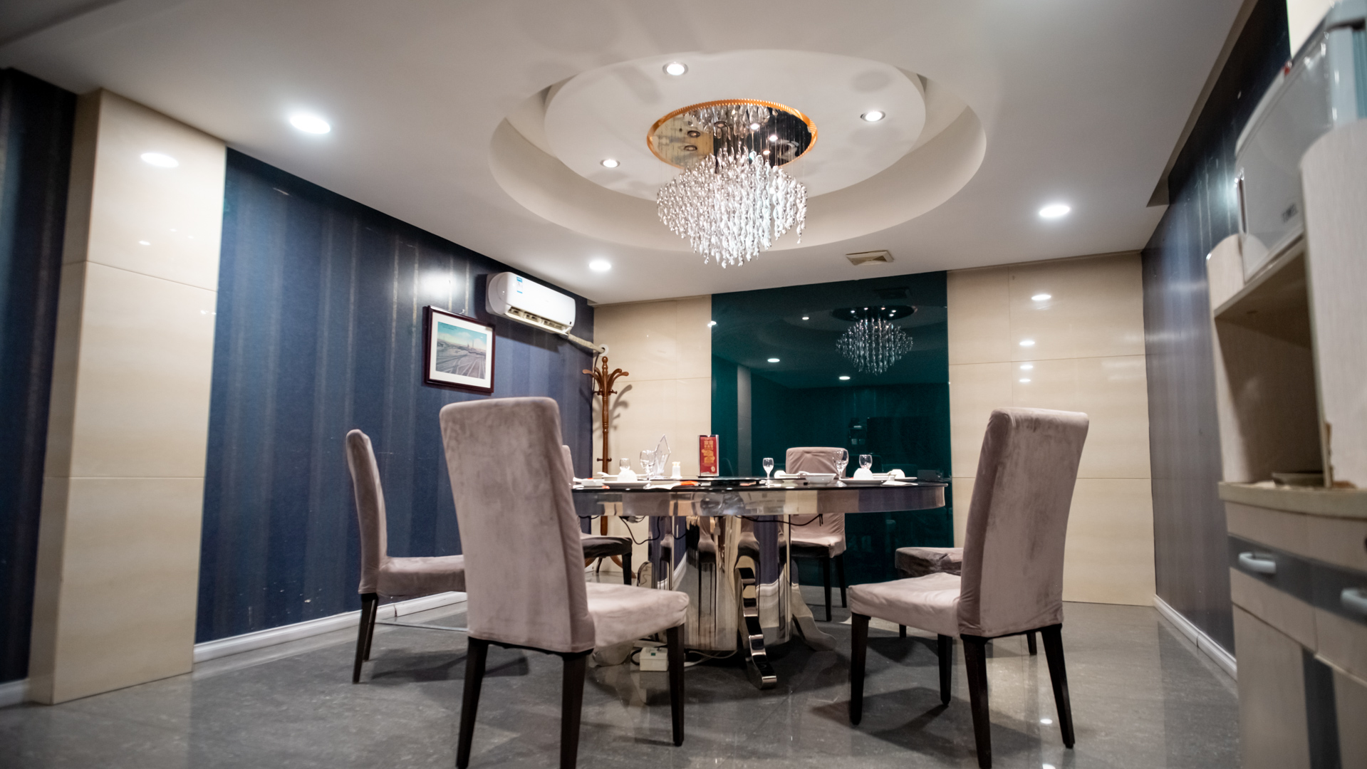 想尝尝老大连街的味道吗?这家店带你感受浓浓“大连范”