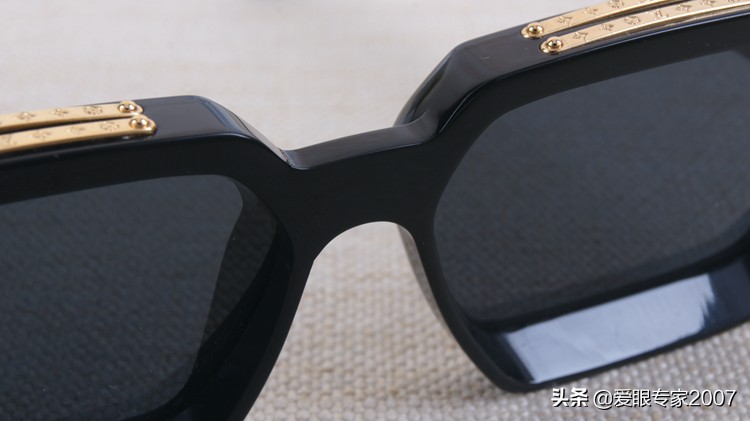 眼镜坏了没有胶带和胶水怎么补救,眼镜坏了去维修要钱吗