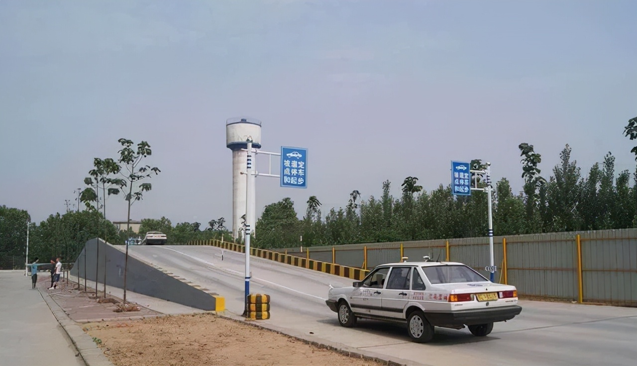 科目二倒车入库怎么修正方向图解,倒车入库技巧科目二怎样修正方向