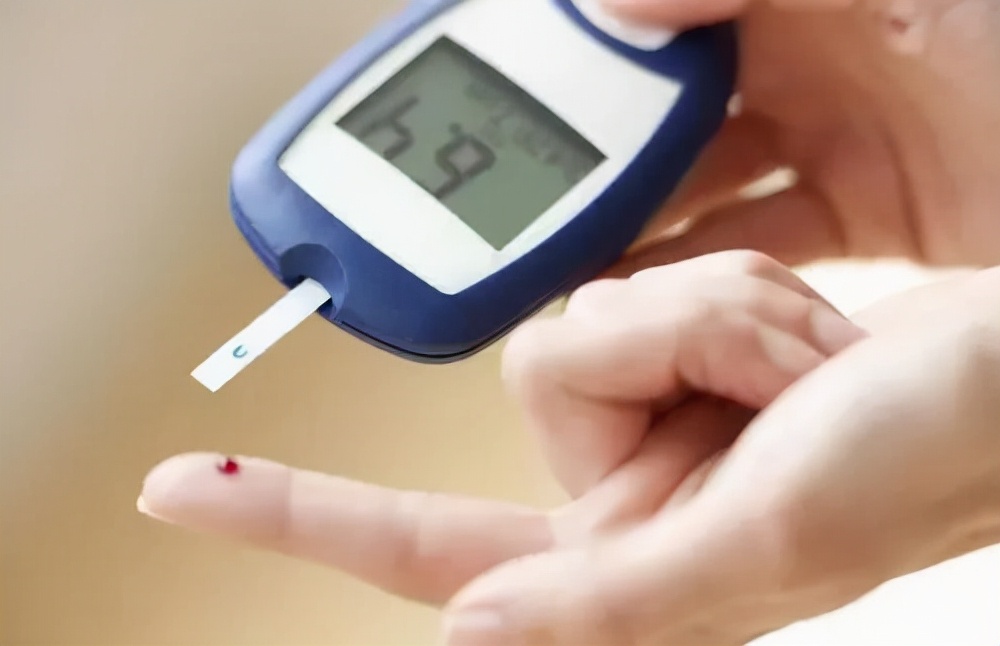 每天热水泡脚的坏处是什么呢,每天用热水泡脚到底有没有好处