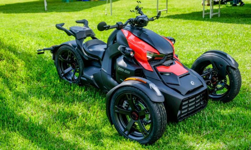 金色庞巴迪倒三轮多少钱,庞巴迪900cc倒三轮最新报价