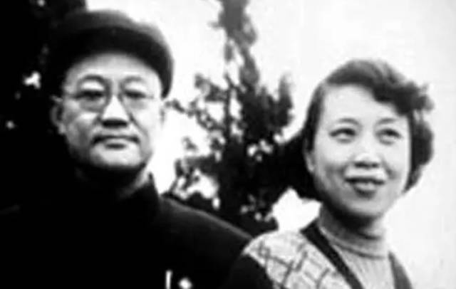 世事如书我只爱你,世事如书我只爱你这一句讲的什么