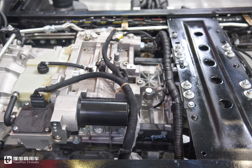 轻卡货车如何实现轻量化,卡车轻量化和复合化