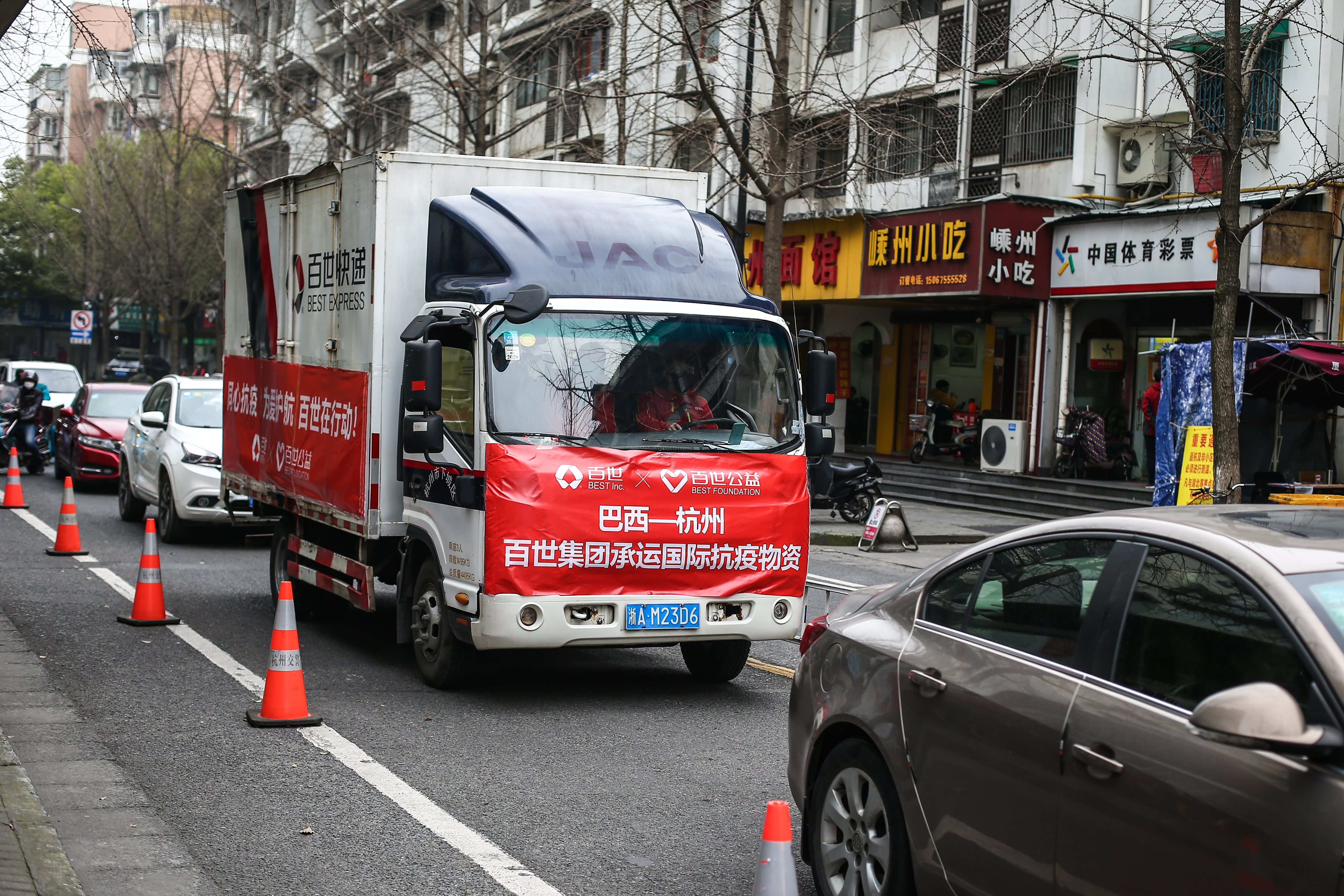 我在巴西采购10吨防护服：难辨真假差点放弃，被40万运费吓退