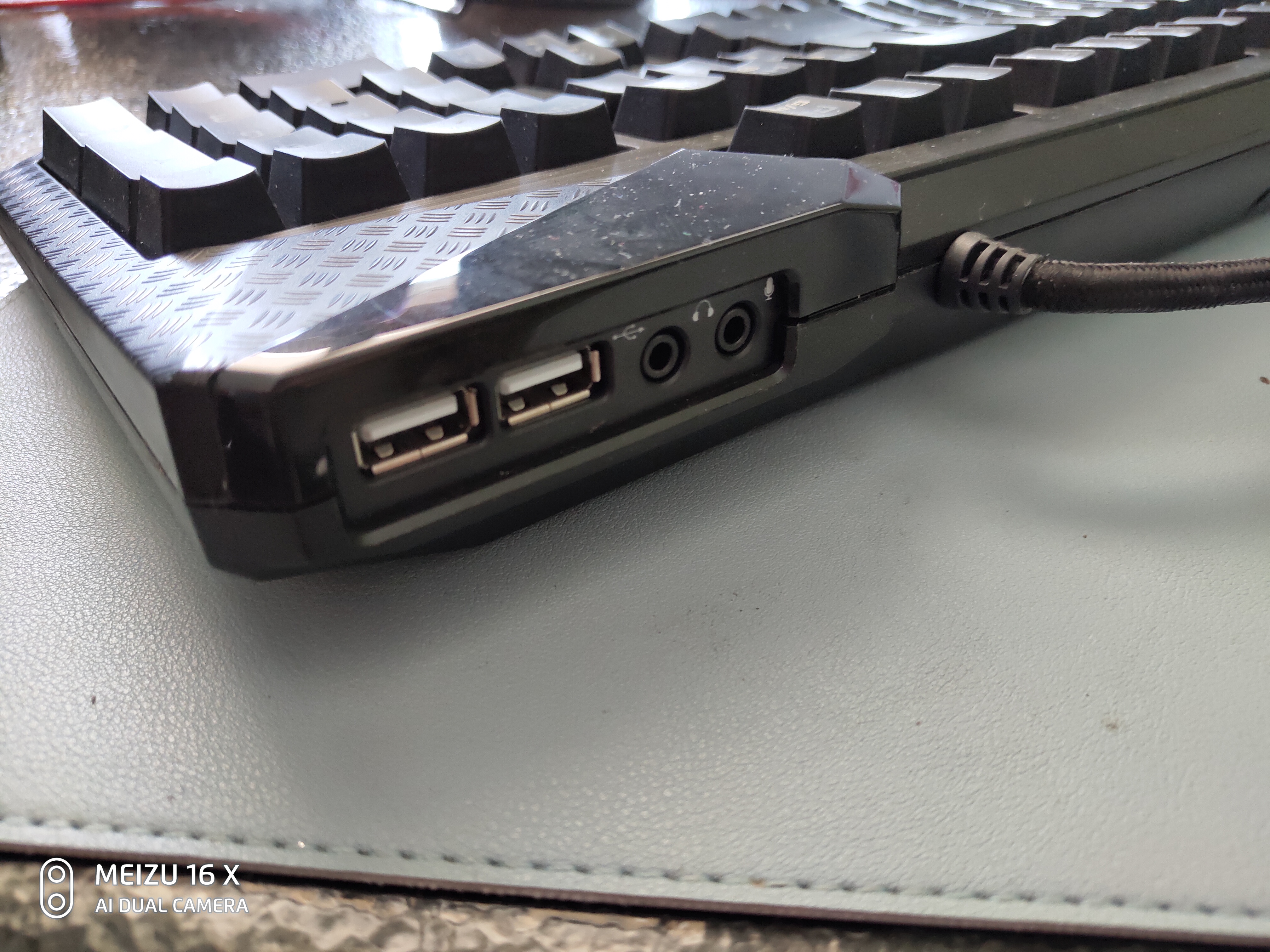 机械键盘ttc轴和樱桃轴有什么区别,樱桃键盘g80-3000s测评