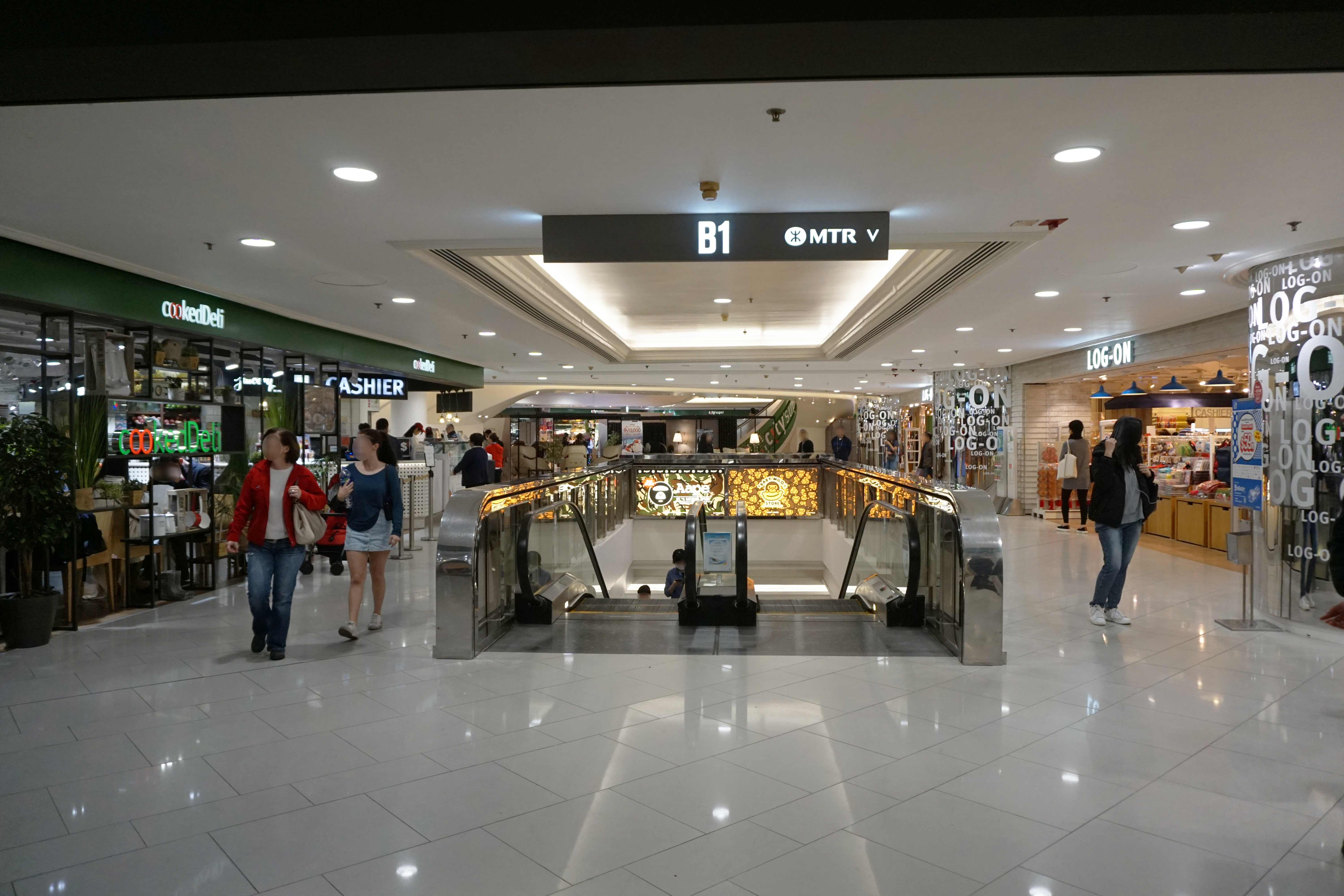 铜锣湾奢侈品时代广场购物攻略,铜锣湾潮流汇购物商城