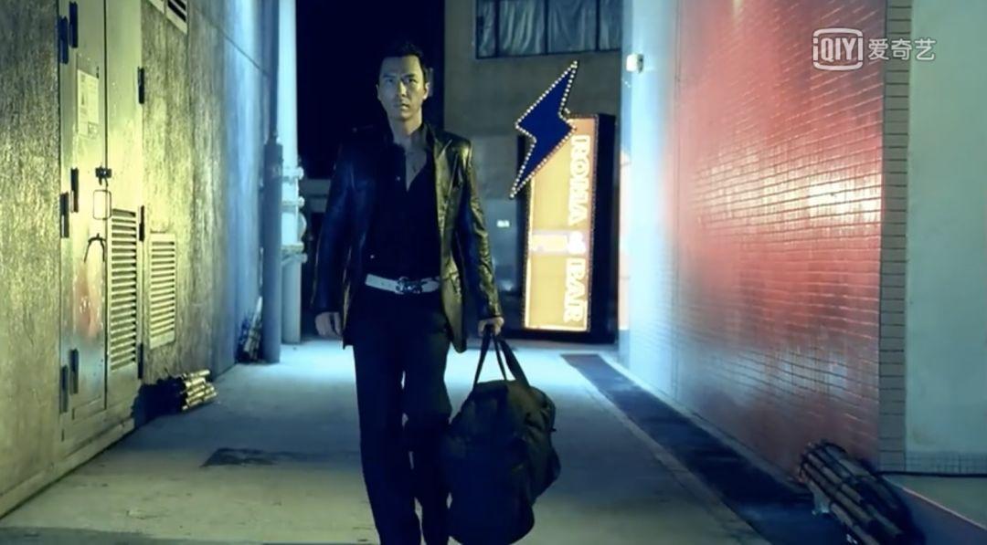 甄子丹57岁演的电影,57岁甄子丹晒全家福