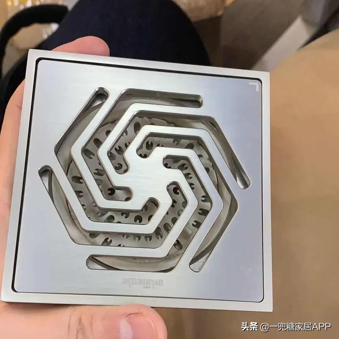 你家厕所≈生化房？做好这四点，远离异味细菌小飞虫