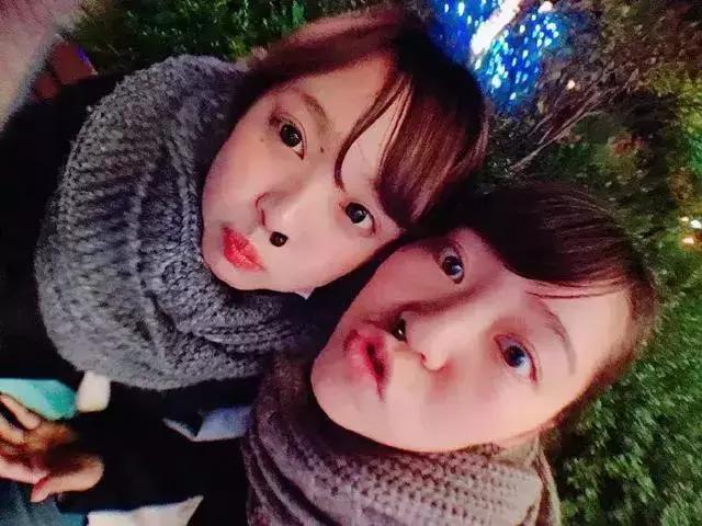 日本流行鼻孔塞珍珠自拍是什么梗？对不起，是我不懂时尚