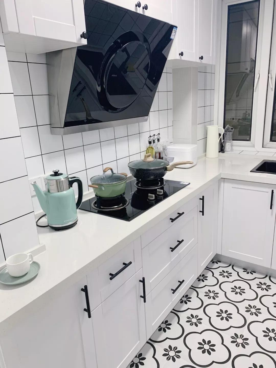 厨房台面什么颜色耐用好看,厨房台面哪种材料最耐脏