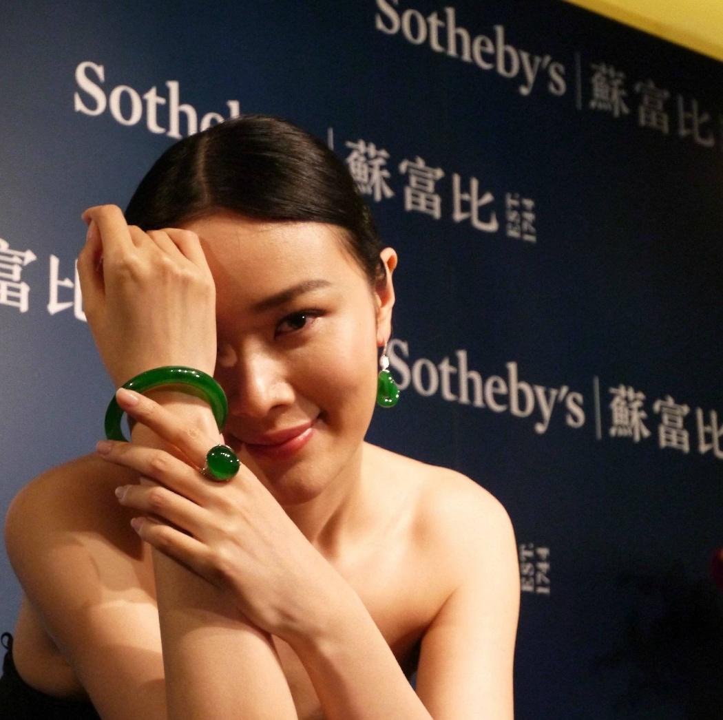 顶级珍珠翡翠手镯,顶级翡翠水晶手镯图片