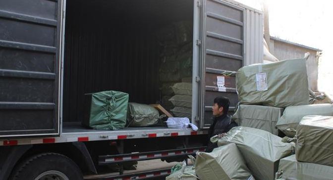 快递起步价10元，电商却总是做9.9包邮的活动，他们亏不亏？