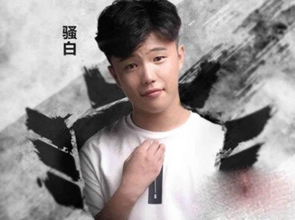 骚白签约斗鱼为啥不直播了,骚白为什么从斗鱼又回快手直播了