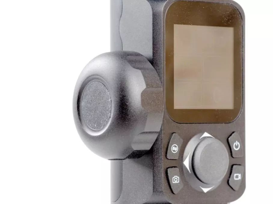 飞宇ak4000与4500对比,飞宇Ak4000稳定器相机连接