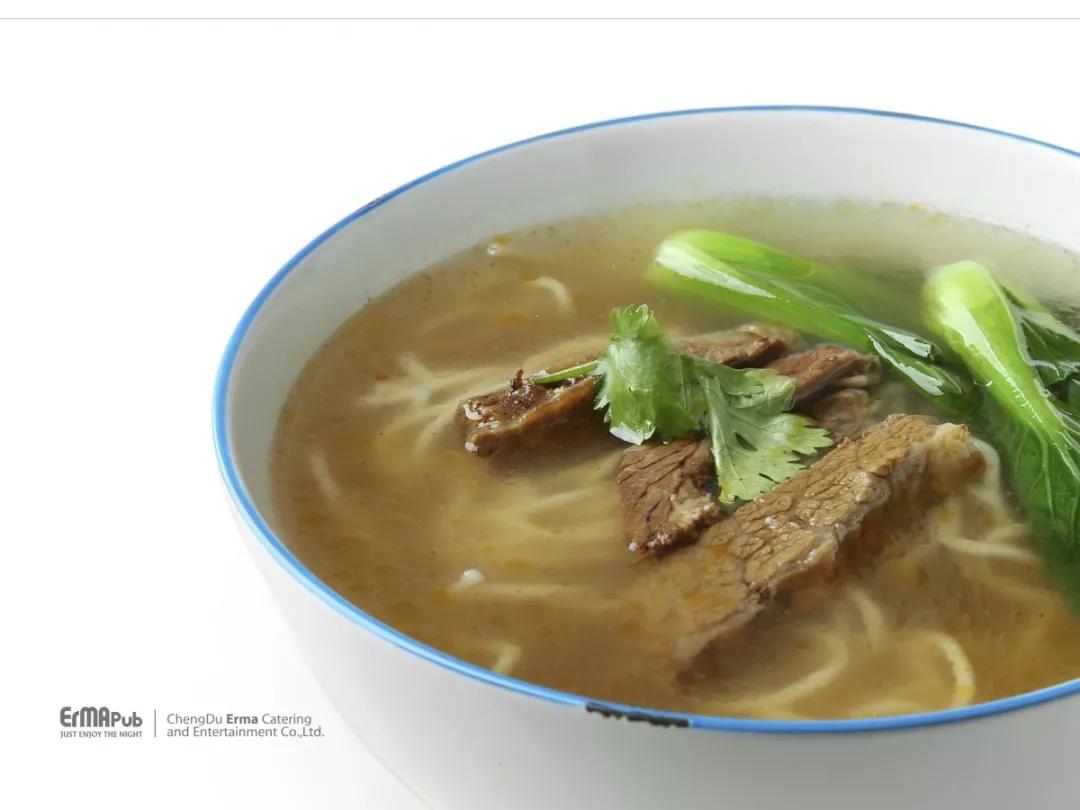 南宁夜景网红打卡鸡尾酒酒吧,超燃酒吧南宁