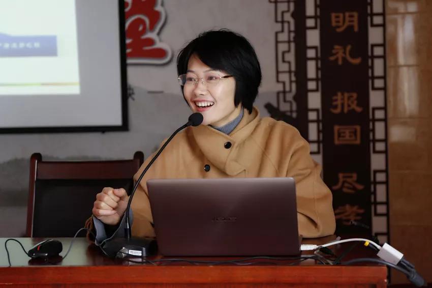 日照市中心医院刘书霞,日照秦楼卫生室办健康证当天出吗