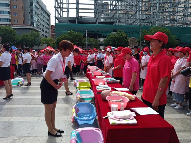 兰州市举办家庭服务“最美月嫂”职业技能大赛