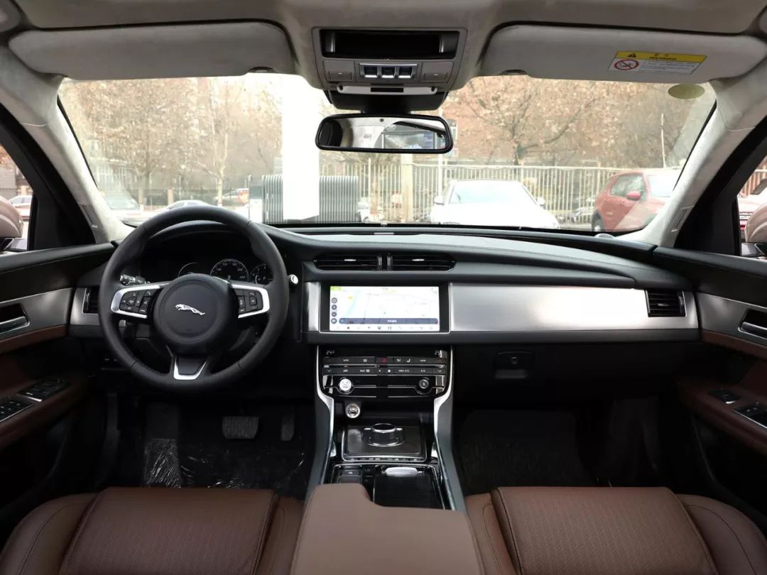 去年我们实测过的轿车里，这8台都有一个“第一”