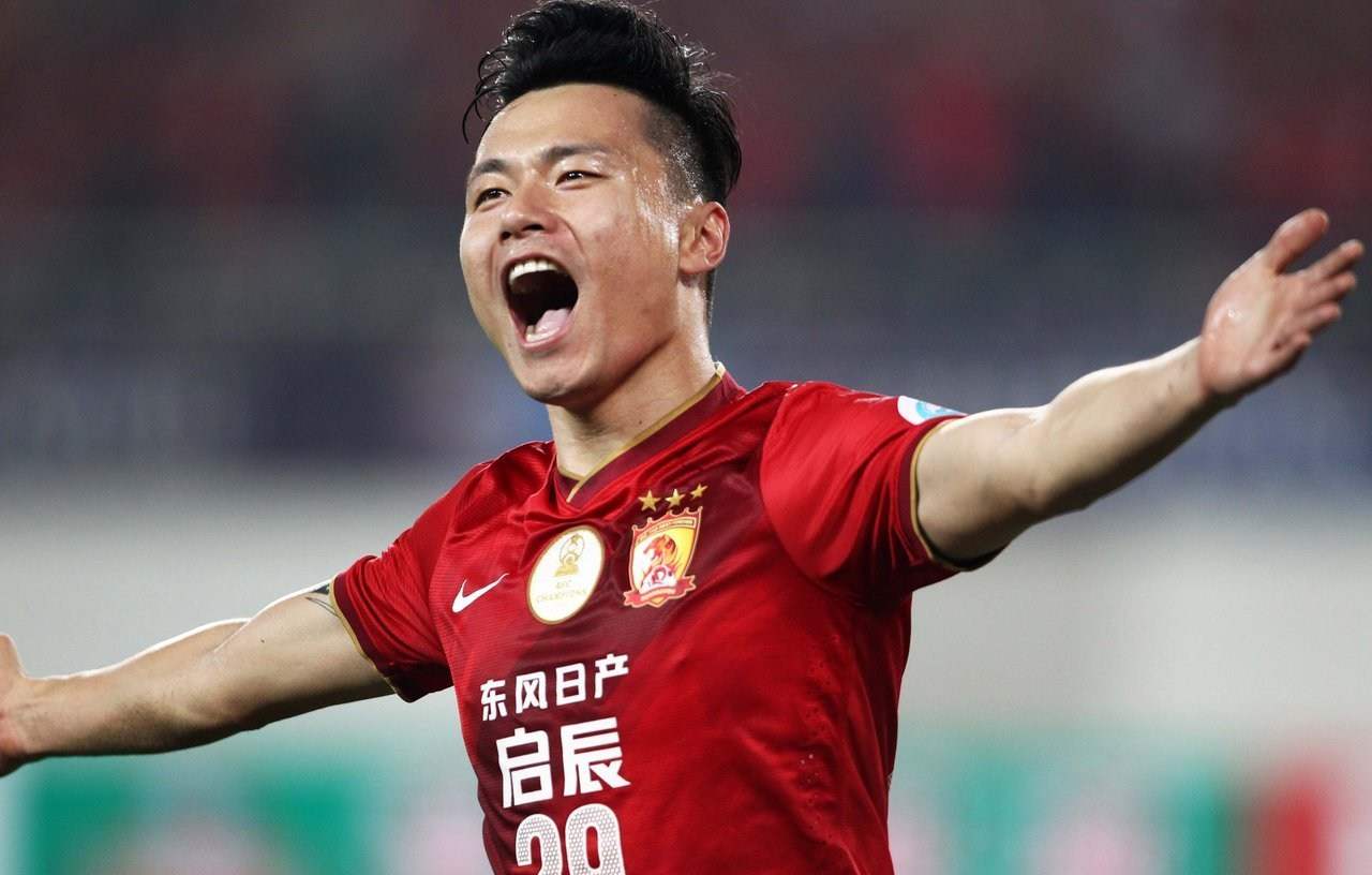 许家印建足球球场,许家印评价郑智视频