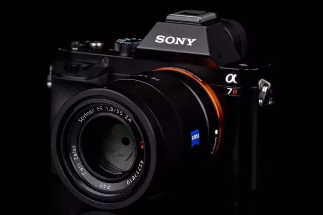 拍人像，50、85、135你会选什么焦段？