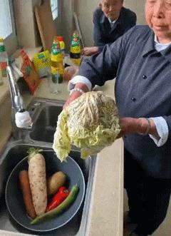 水龙头套上它，厨房台面再不溅一滴水！1年少缴300块水费