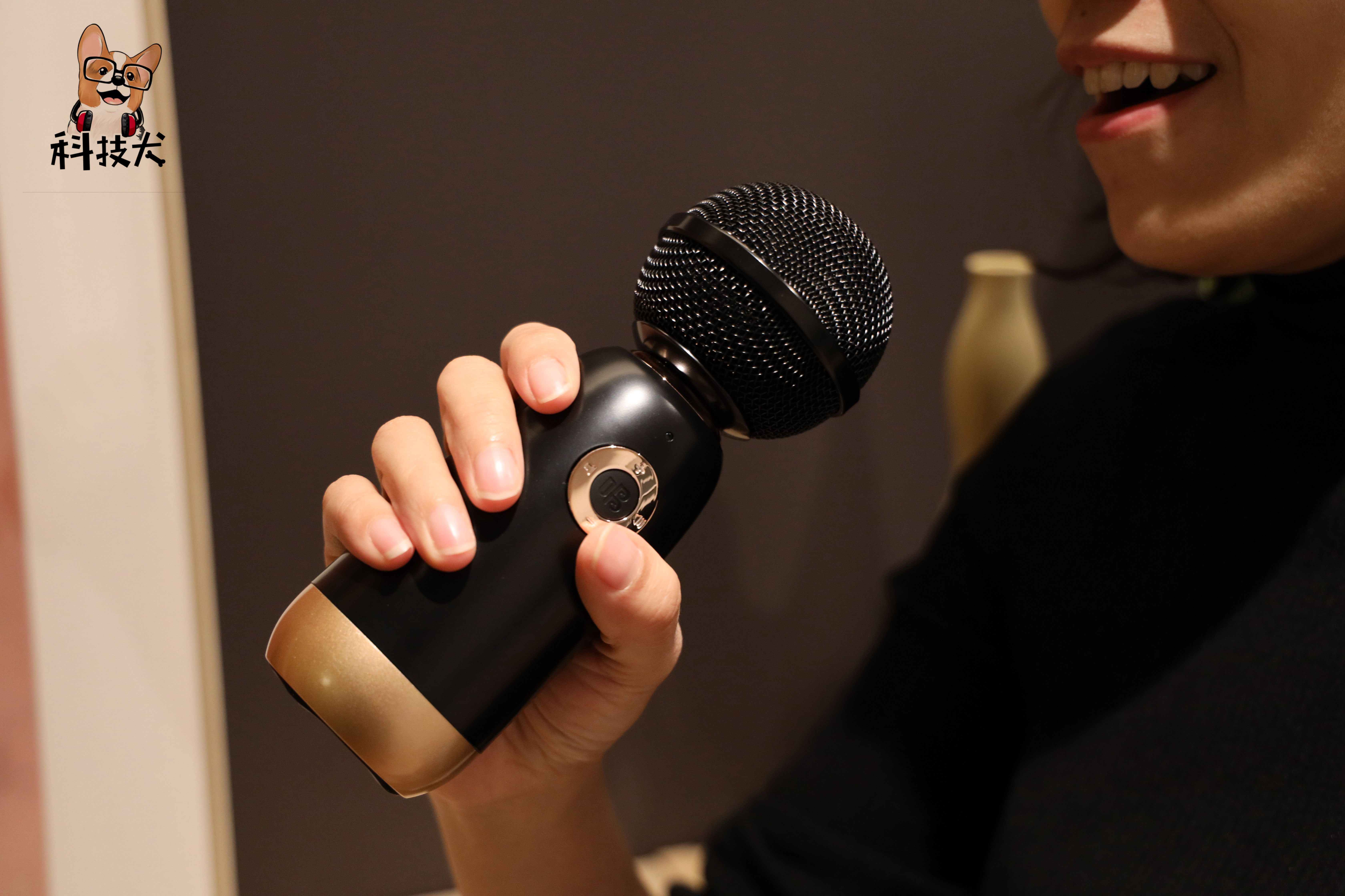 唱吧精灵麦克风q3带声卡吗,唱吧发布新品精灵麦克风q3v1