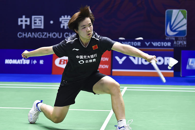 外战终于取胜，何冰娇两局横扫韩国一姐，携手陈雨菲共赴女单八强