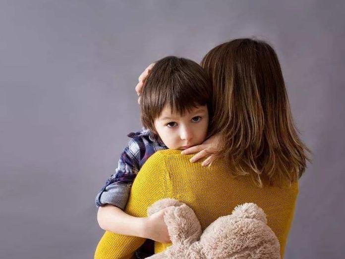 别人逗自己孩子怎么怼回去,妈妈说别人家的孩子好如何回怼