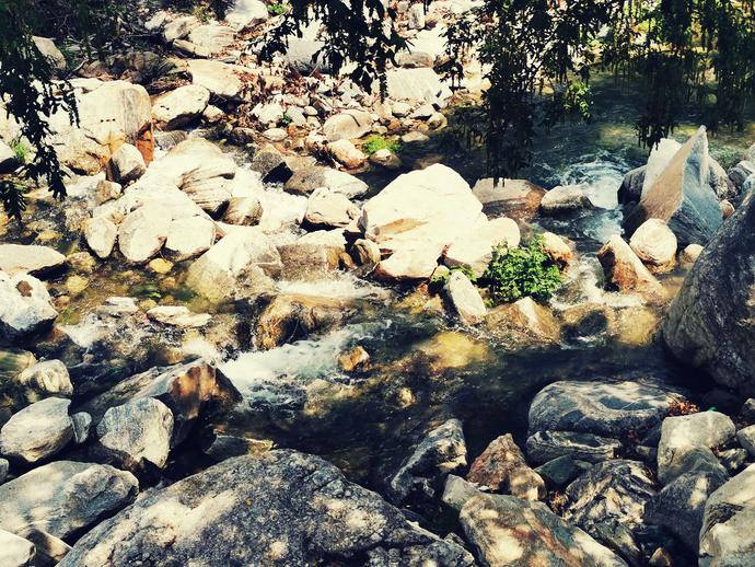 山东蒙山燕峪景区首届电音泼水节嗨爆启幕